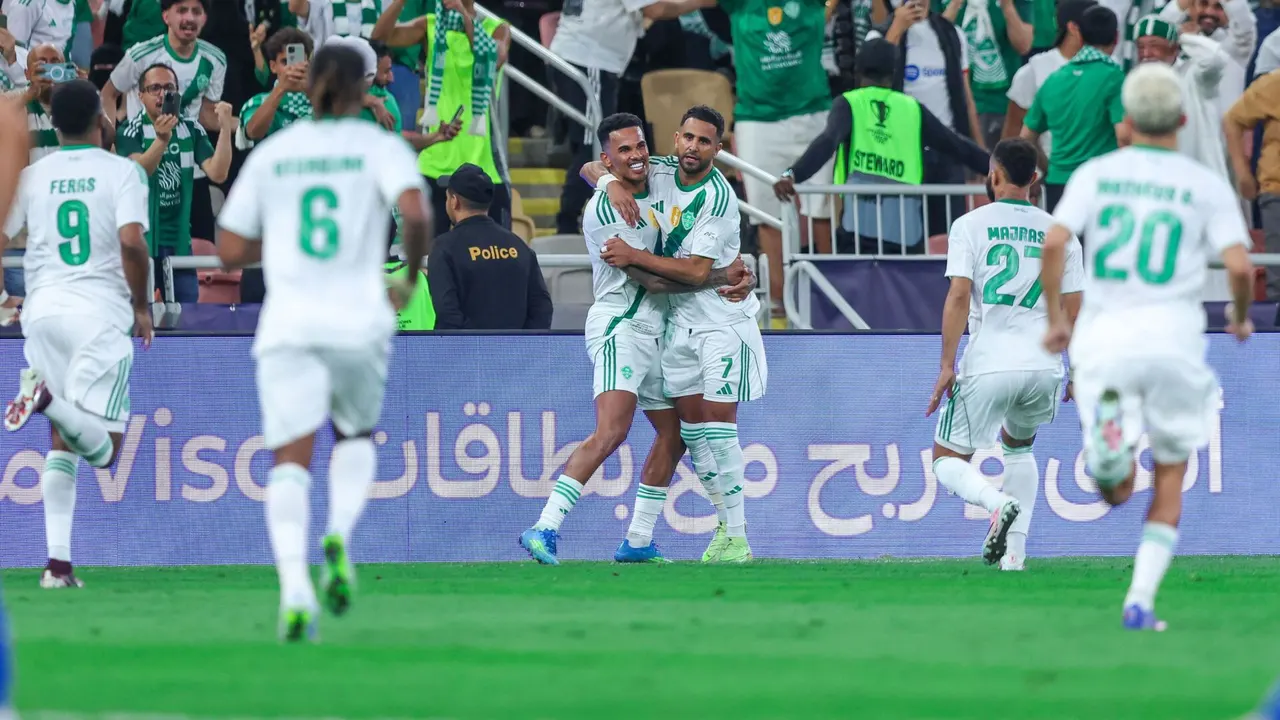 أخبار الأهلي اليوم | دراسة مقترح سيغيّر تاريخ النادي.. قرعة كأس الملك وتفاصيل مناقشة مستقبل رياض محرز